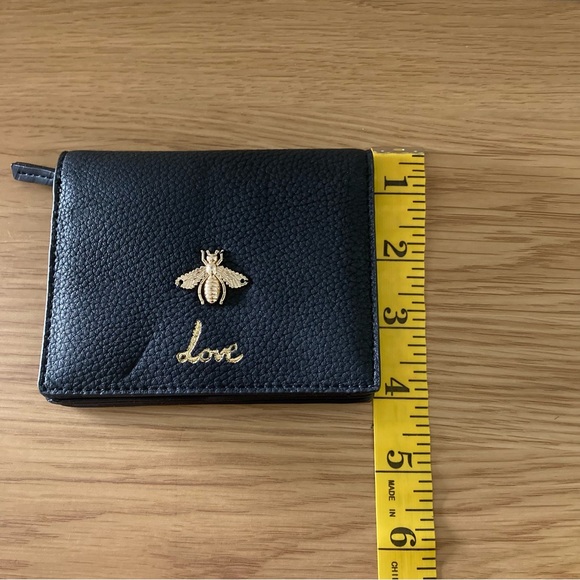 Dream Control Black Bilfold Small Wallet with Front Detail Bee & Love - NWOT - Picture 6 of 7